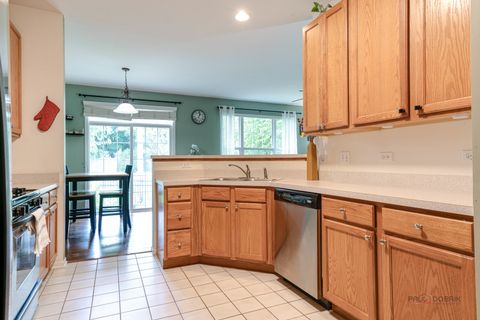 Tiny photo for 422 Shadow Creek Drive, Vernon Hills, IL 60061 (MLS # 12472074)