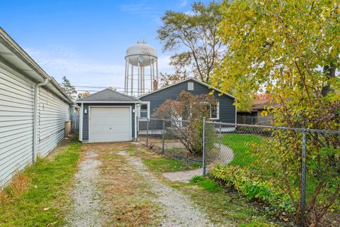 Tiny photo for 18241 Ridgewood Avenue, Lansing, IL 60438 (MLS # 12510384)