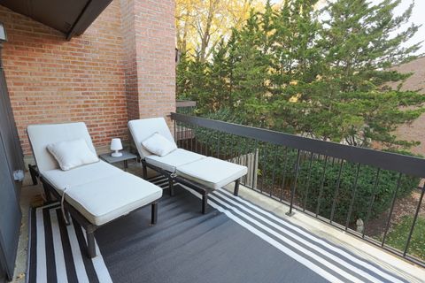 Tiny photo for 1719 Wildberry Drive #B, Glenview, IL 60025 (MLS # 12519987)