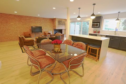 Tiny photo for 1719 Wildberry Drive #B, Glenview, IL 60025 (MLS # 12519987)