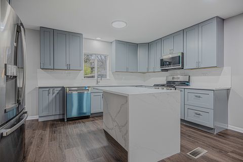 Tiny photo for 9N621 Flora Drive, Elgin, IL 60123 (MLS # 12520908)