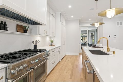 Tiny photo for 3719 N Magnolia Avenue, Chicago, IL 60613 (MLS # 12343450)
