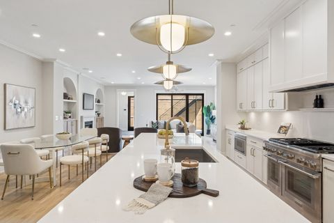 Tiny photo for 3719 N Magnolia Avenue, Chicago, IL 60613 (MLS # 12343450)