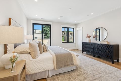 Tiny photo for 3719 N Magnolia Avenue, Chicago, IL 60613 (MLS # 12343450)
