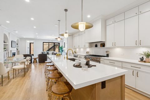 Tiny photo for 3719 N Magnolia Avenue, Chicago, IL 60613 (MLS # 12343450)