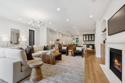 Tiny photo for 3719 N Magnolia Avenue, Chicago, IL 60613 (MLS # 12343450)
