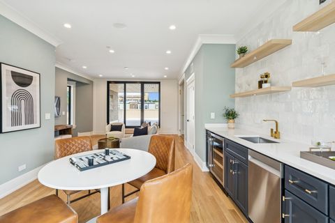 Tiny photo for 3719 N Magnolia Avenue, Chicago, IL 60613 (MLS # 12343450)