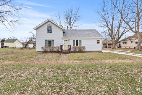 Photo of 303 S Jackson Street, Gardner, IL 60424 (MLS # 12536203)