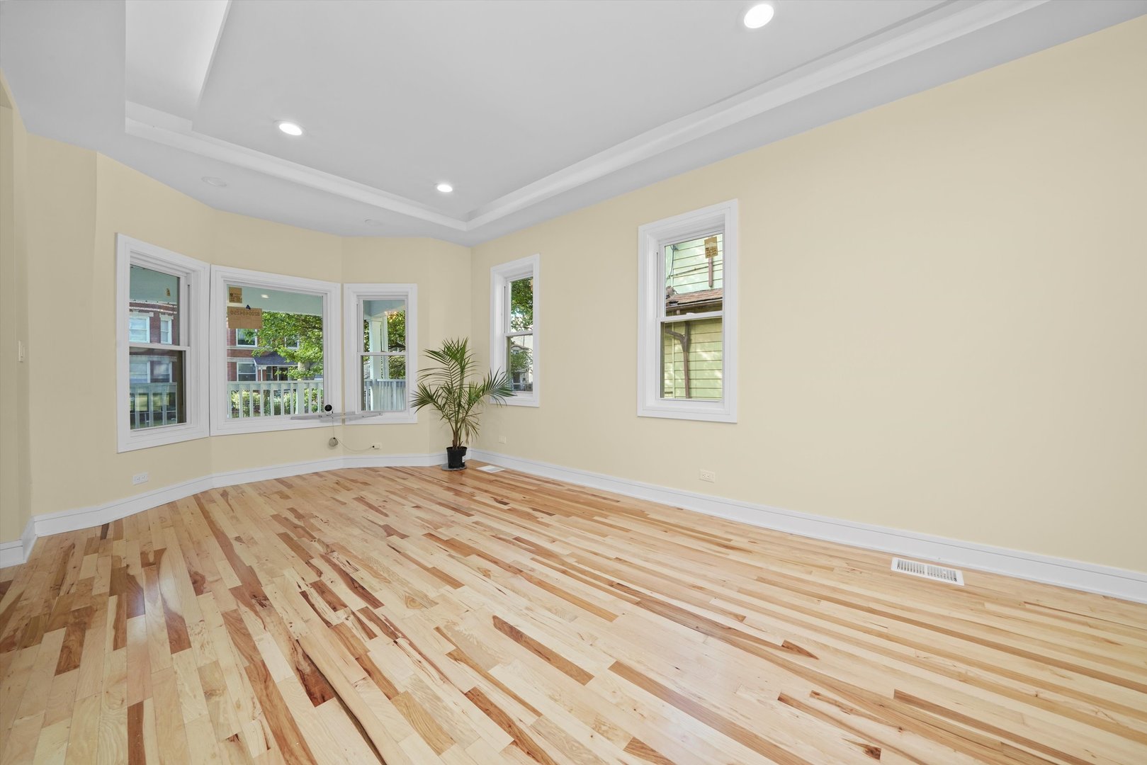 37 N LOCKWOOD Avenue