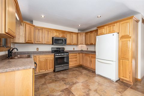 Tiny photo for 1522 E State Route 71, Ottawa, IL 61350 (MLS # 12478021)