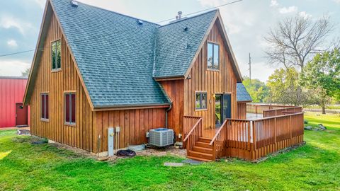 Tiny photo for 1522 E State Route 71, Ottawa, IL 61350 (MLS # 12478021)