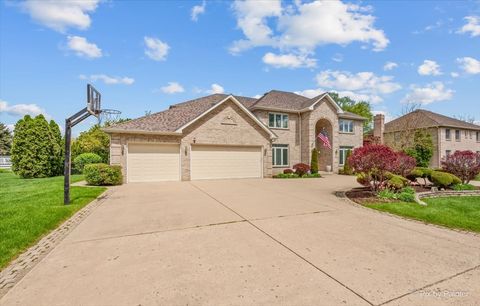 Tiny photo for 402 Meadow Ridge Lane, Prospect Heights, IL 60070 (MLS # 12629622)
