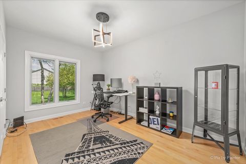 Tiny photo for 402 Meadow Ridge Lane, Prospect Heights, IL 60070 (MLS # 12629622)