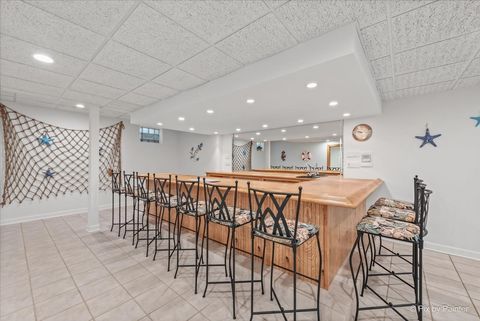 Tiny photo for 402 Meadow Ridge Lane, Prospect Heights, IL 60070 (MLS # 12629622)