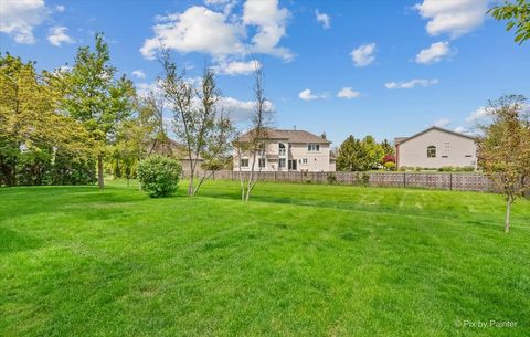 Tiny photo for 402 Meadow Ridge Lane, Prospect Heights, IL 60070 (MLS # 12629622)