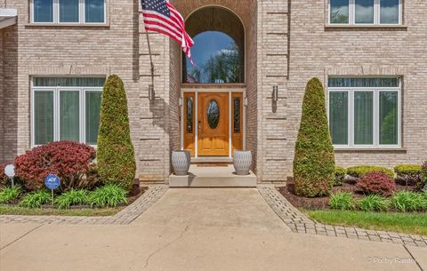 Tiny photo for 402 Meadow Ridge Lane, Prospect Heights, IL 60070 (MLS # 12629622)