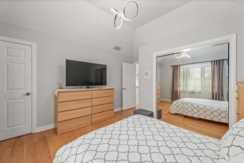 Tiny photo for 402 Meadow Ridge Lane, Prospect Heights, IL 60070 (MLS # 12629622)