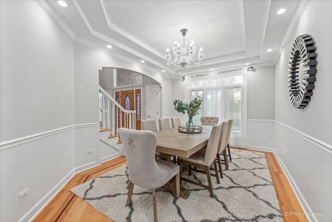 Tiny photo for 402 Meadow Ridge Lane, Prospect Heights, IL 60070 (MLS # 12629622)