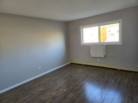 Tiny photo for 6914 W Crandall Avenue #2M, Worth, IL 60482 (MLS # 12542775)