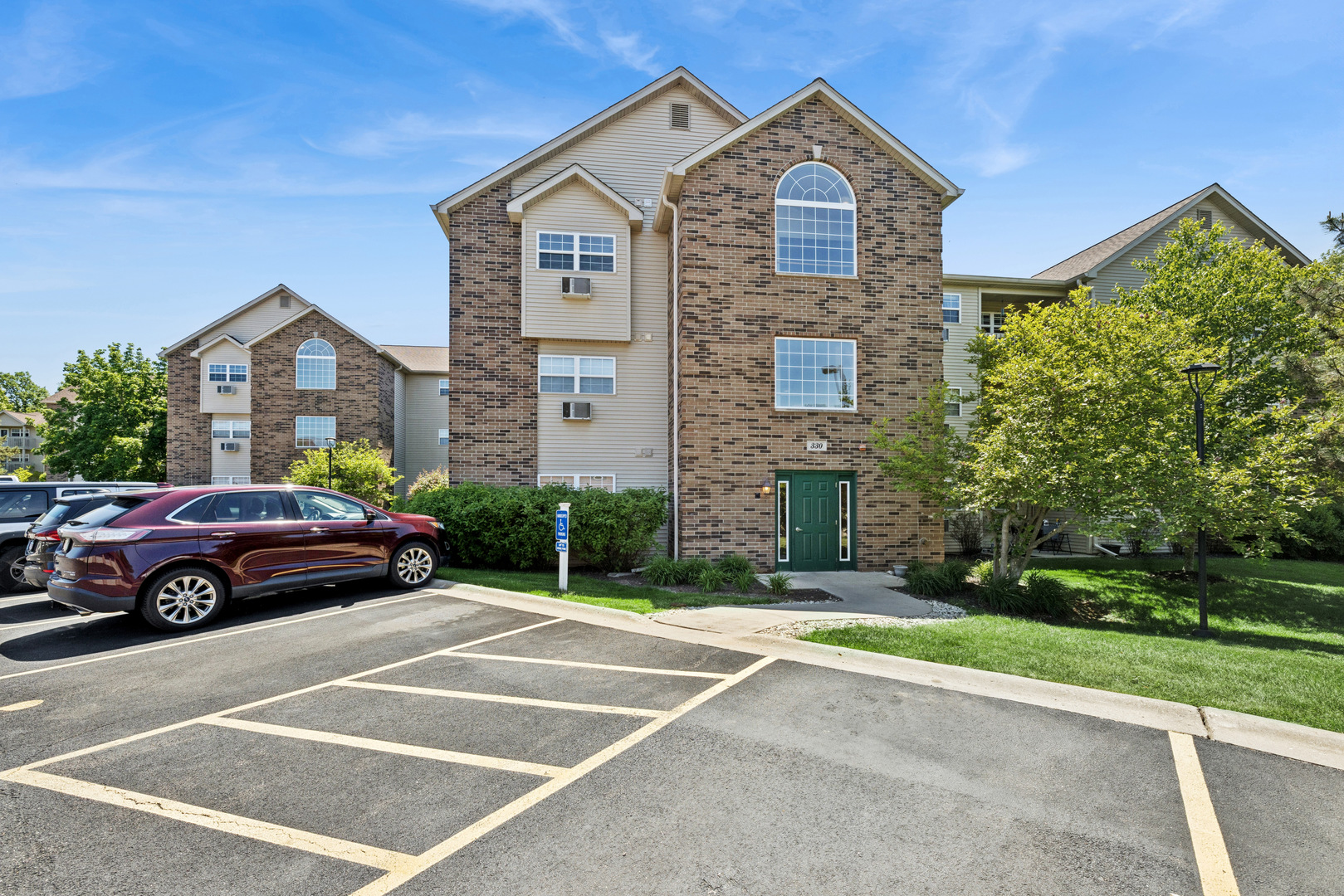 330 Cunat Boulevard 3D
