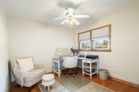 Tiny photo for 330 S Oak Street, Palatine, IL 60067 (MLS # 12599084)