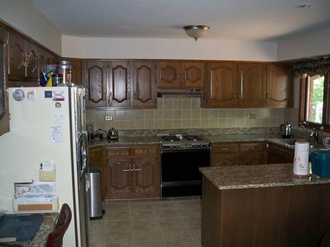 A home in HOMER GLEN