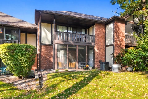 Tiny photo for 11231 Cottonwood Drive #B, Palos Hills, IL 60465 (MLS # 12785182)