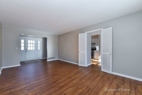 Tiny photo for 907 Kimberly Way, Lisle, IL 60532 (MLS # 12549264)