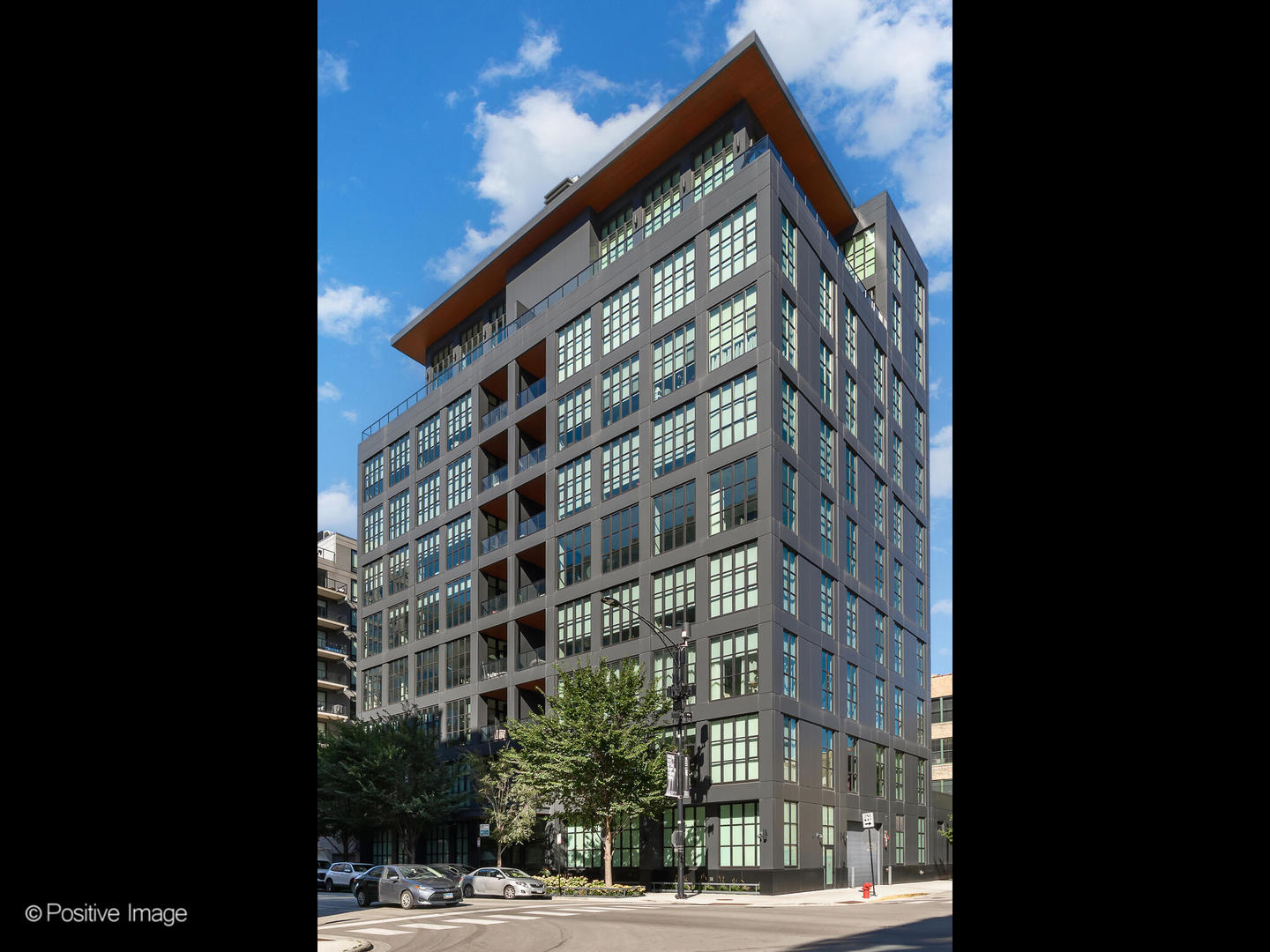 900 W Washington Boulevard 302