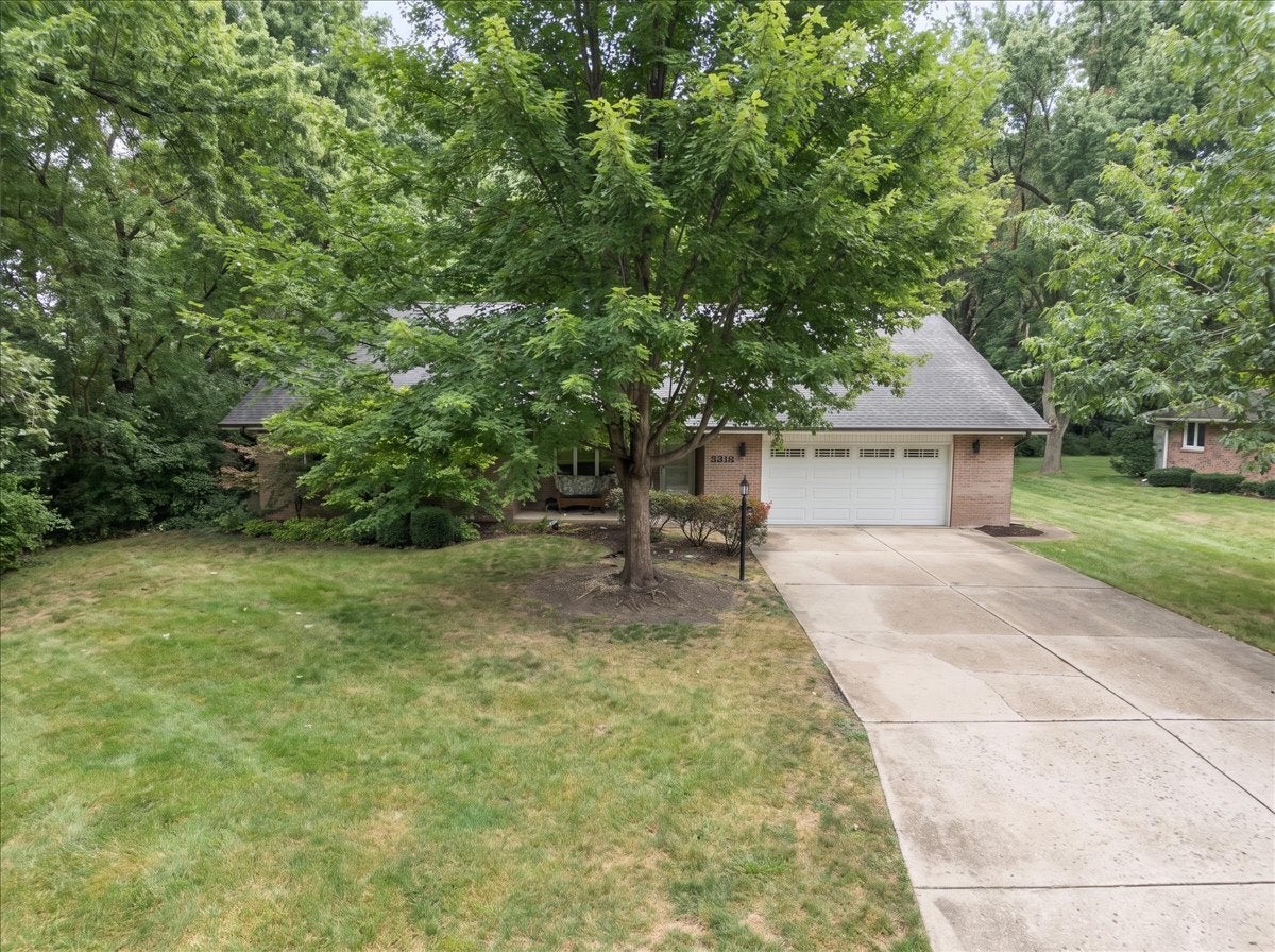 3318 Caroline Drive