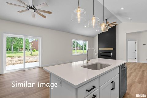 Tiny photo for 4743 WILLOW Circle, Davenport, IA 52806 (MLS # QC4269464)