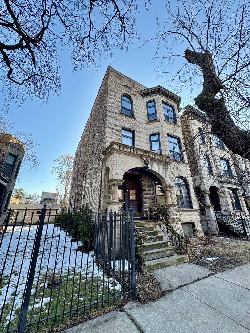 1331 N Maplewood Avenue 3