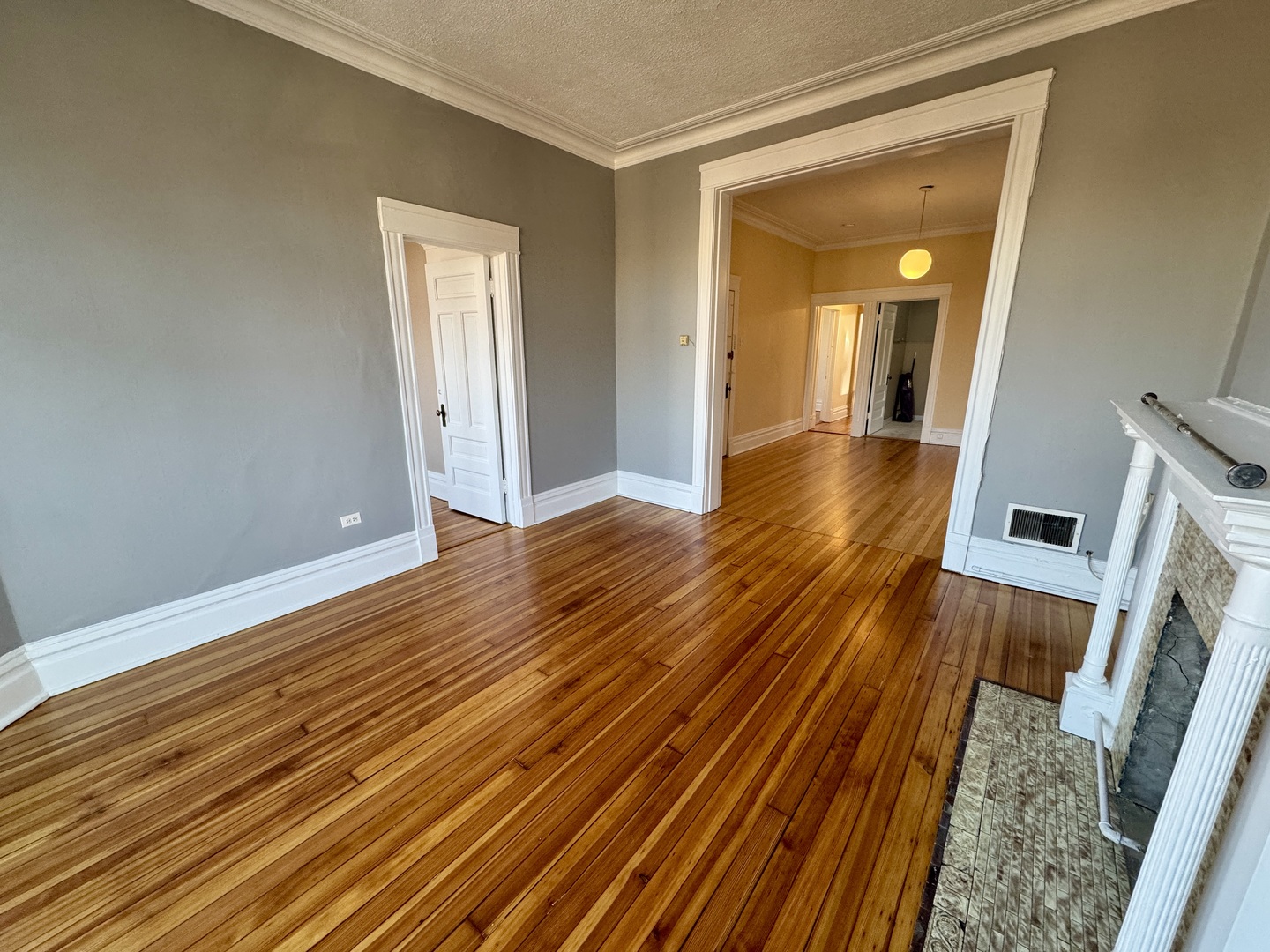 1331 N Maplewood Avenue 3