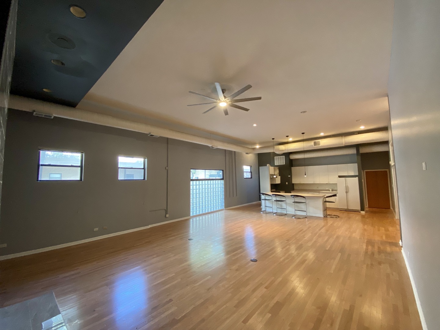 400 N RACINE Avenue 101