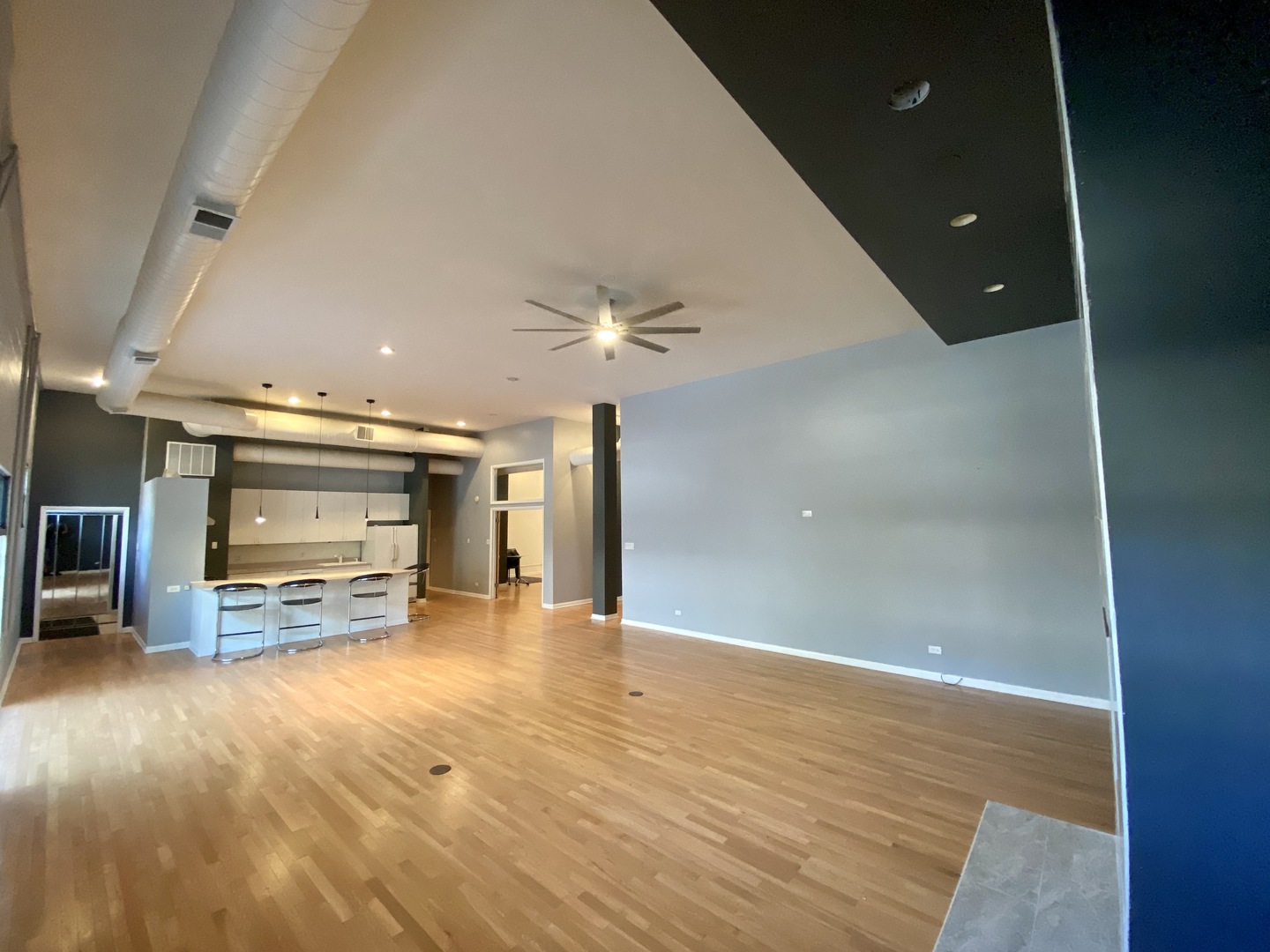 400 N RACINE Avenue 101