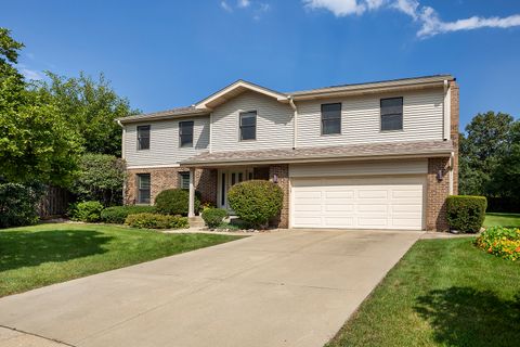 Photo of 2814 Crimson Court, Northbrook, IL 60062 (MLS # 12462352)