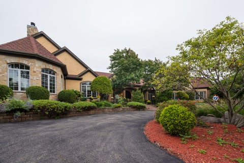 Tiny photo for 5 AUTUMN Trail, Barrington Hills, IL 60010 (MLS # 12755157)