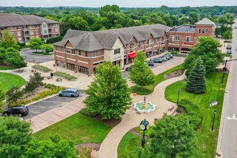 Tiny photo for 471 E Railroad Avenue, Bartlett, IL 60103 (MLS # 12687027)
