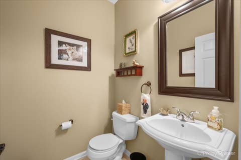 Tiny photo for 471 E Railroad Avenue, Bartlett, IL 60103 (MLS # 12687027)
