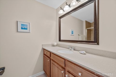 Tiny photo for 471 E Railroad Avenue, Bartlett, IL 60103 (MLS # 12687027)