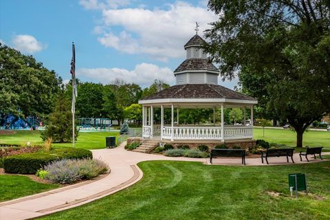 Tiny photo for 471 E Railroad Avenue, Bartlett, IL 60103 (MLS # 12687027)