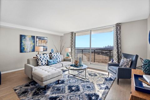 Tiny photo for 6007 N Sheridan Road #23G, Chicago, IL 60660 (MLS # 12566932)