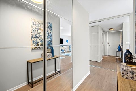 Tiny photo for 6007 N Sheridan Road #23G, Chicago, IL 60660 (MLS # 12566932)