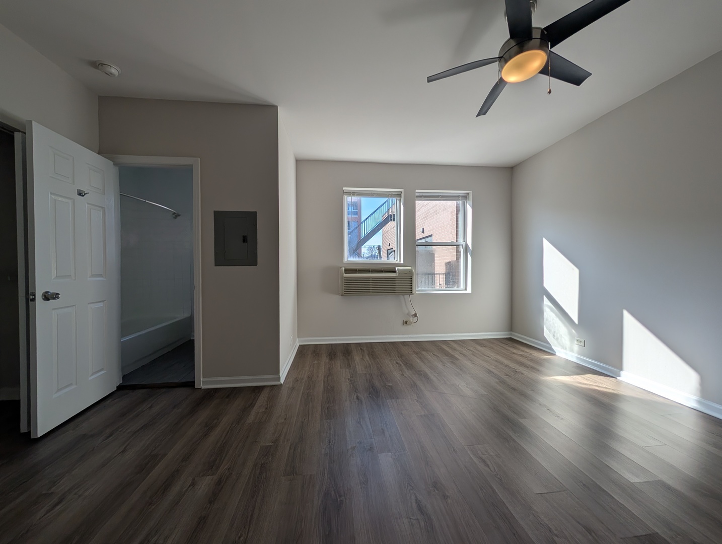 1627 N Humboldt Boulevard 4H