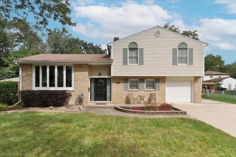 Photo of 1468 E Rosita Drive, Palatine, IL 60074 (MLS # 12766003)