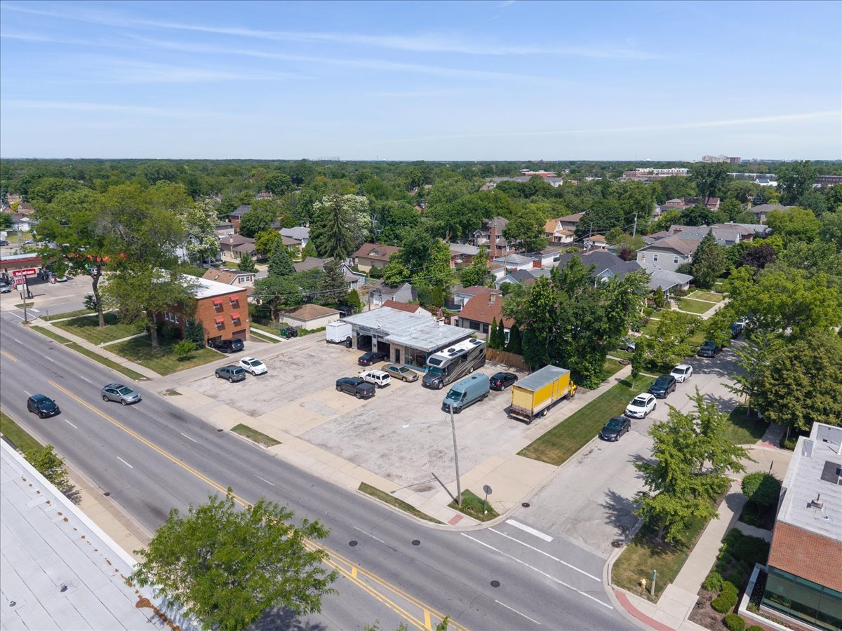 1030 W Touhy Avenue