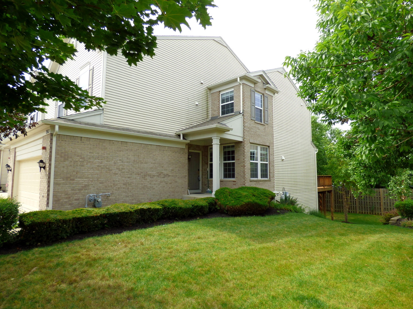 View Streamwood, IL 60107 townhome