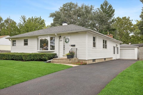 Tiny photo for 3600 Pheasant Drive, Rolling Meadows, IL 60008 (MLS # 12737162)