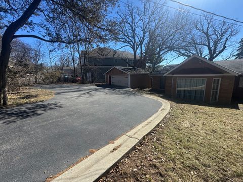 Tiny photo for 24301 Forest Drive N, Lake Zurich, IL 60047 (MLS # 12600327)