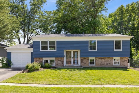 Photo of 3005 Scenicwood Lane, Woodridge, IL 60517 (MLS # 12652433)